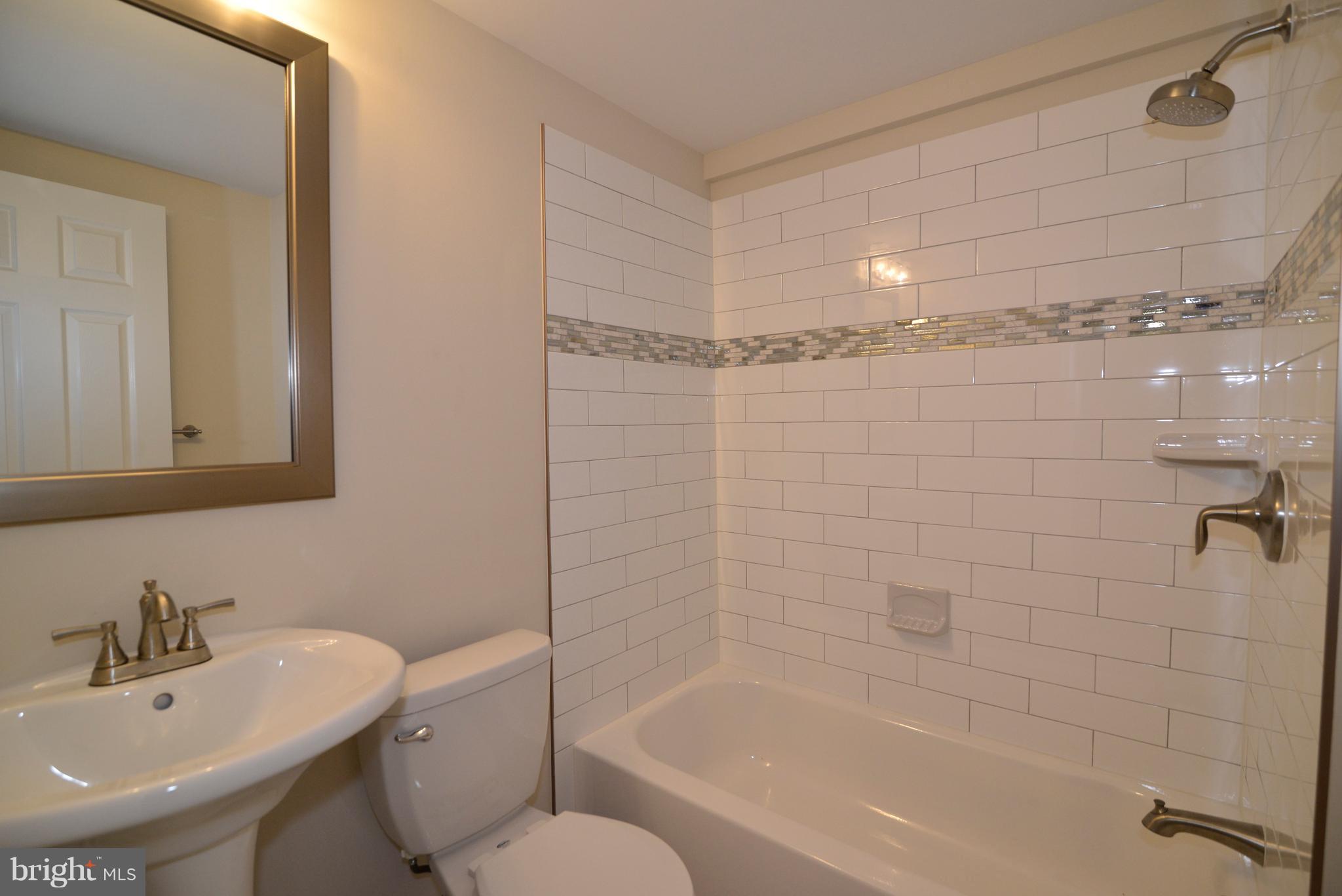 4165 Freezeland Road Linden, VA 22642 - Photo 20 of 30 Bath