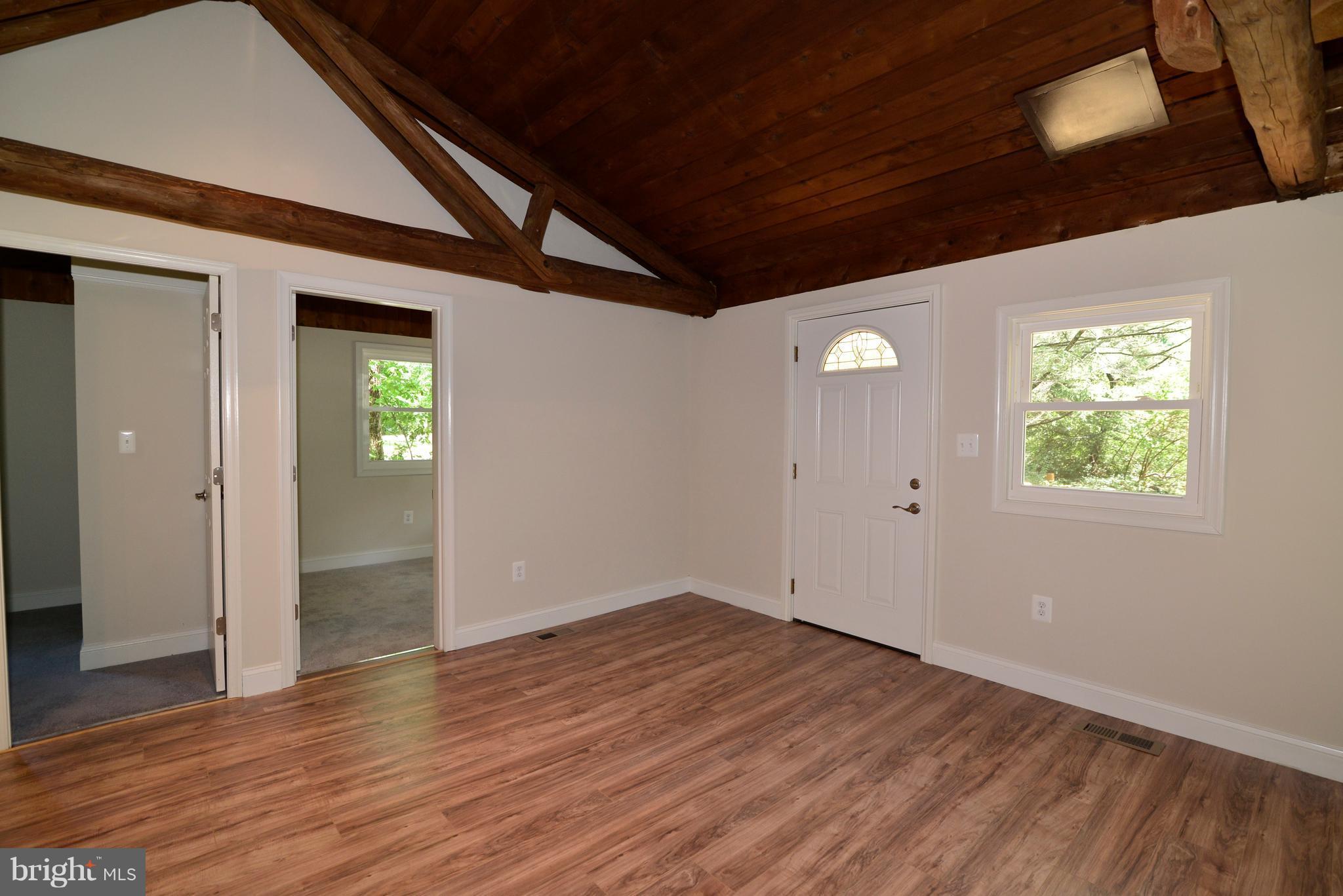 4165 Freezeland Road Linden, VA 22642 - Photo 3 of 30 Foyer
