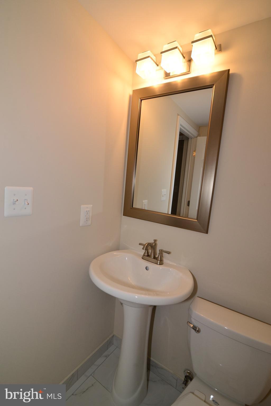 4165 Freezeland Road Linden, VA 22642 - Photo 21 of 30 Bath