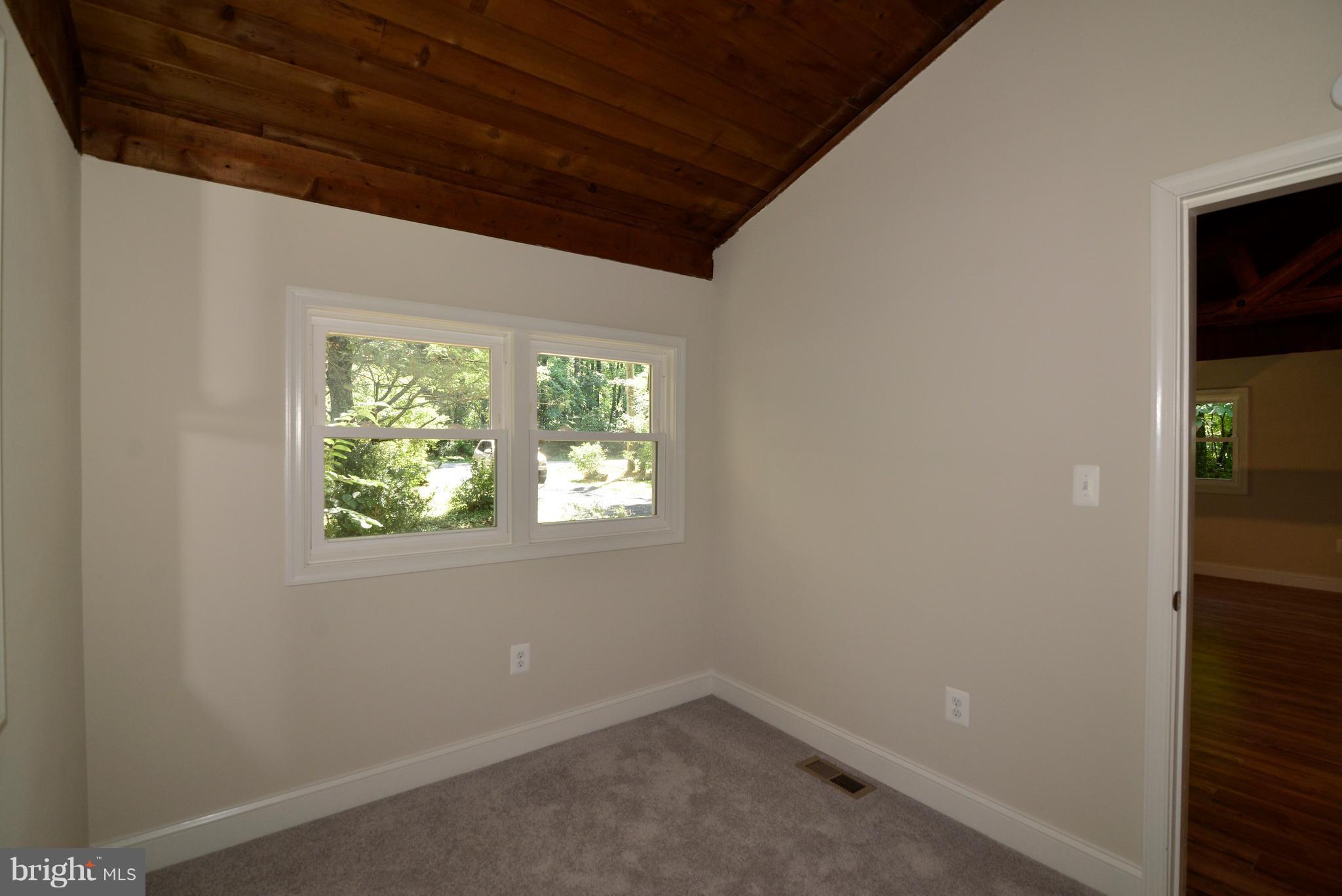 4165 Freezeland Road Linden, VA 22642 - Photo 25 of 30 Bedroom