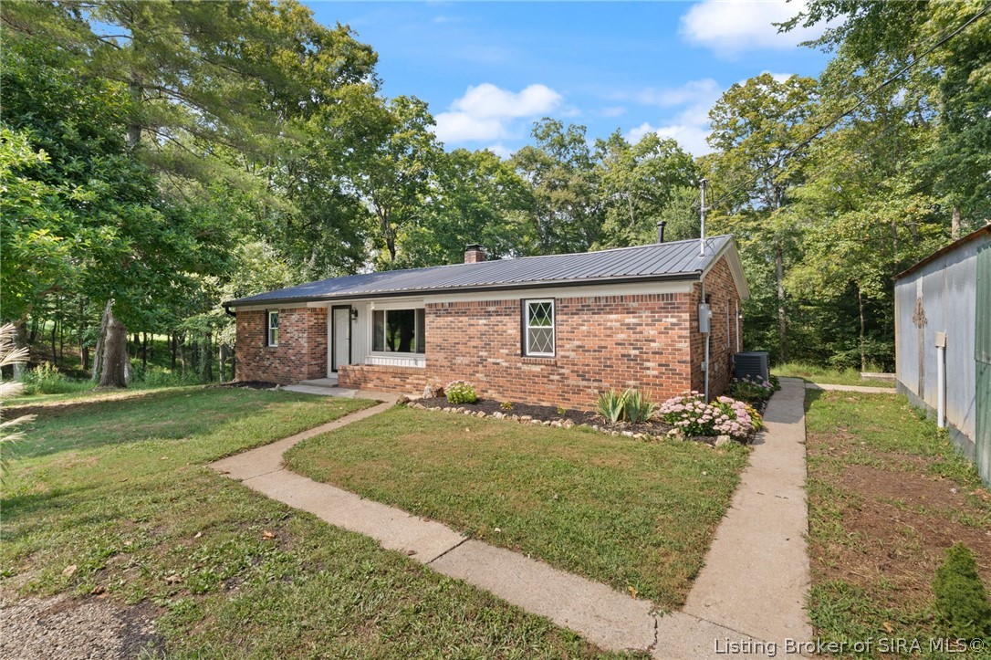 352 East Brown Road Pekin, IN 47165 - Photo 10 of 49 Gallery Image 10