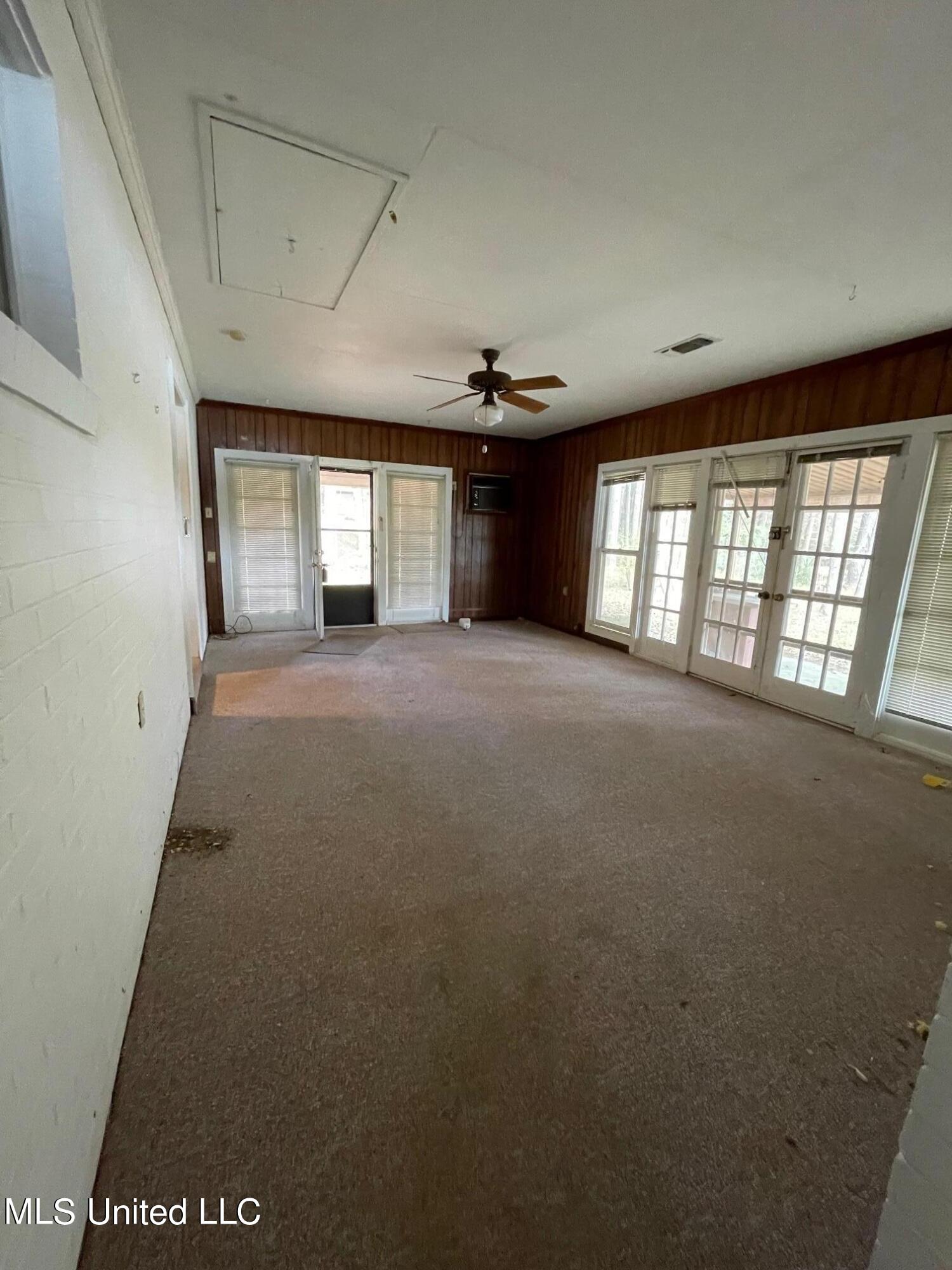 2127 Cleary Road Florence, MS 39073 - Photo 6 of 11 IMG_2599