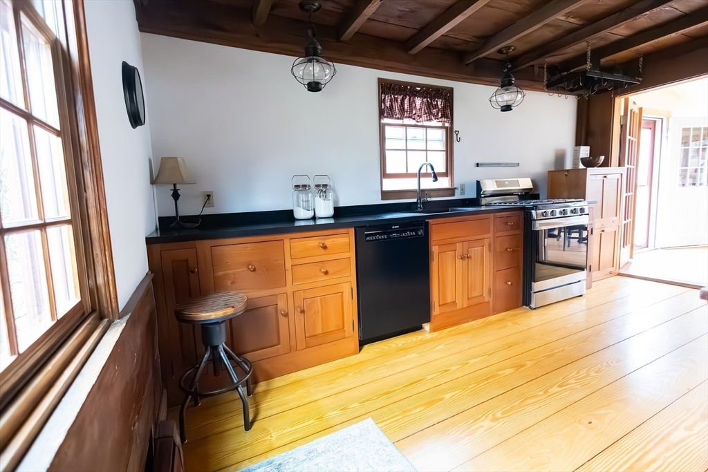 30 The Common Phillipston, MA 01331 - Photo 9 of 42