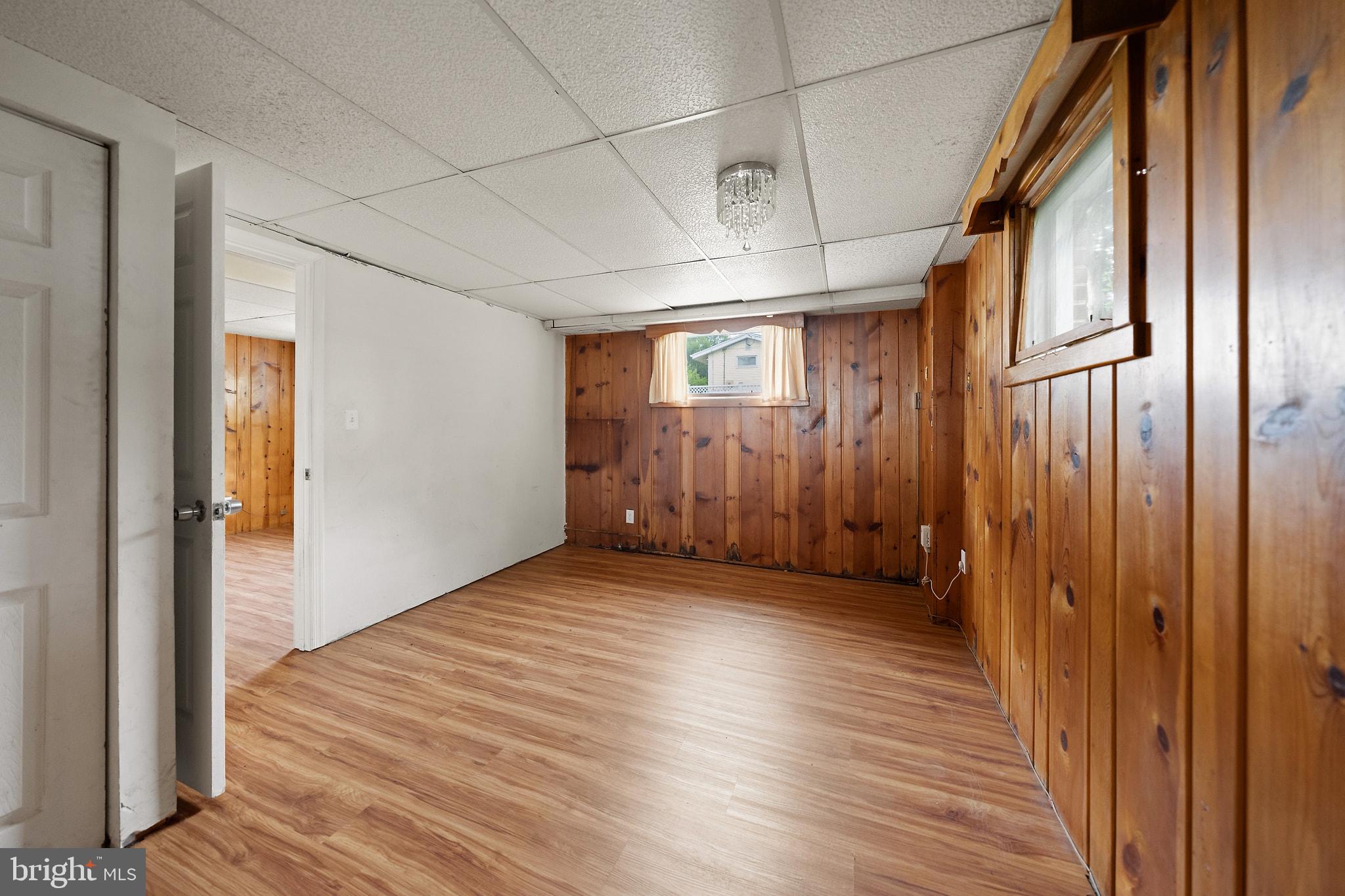 4501 Renn Street Rockville, MD 20853 - Photo 26 of 36
