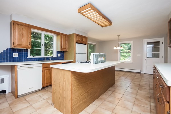 52 Whitmun Road Longmeadow, MA 01106 - Photo 11 of 30 Gallery Image 11