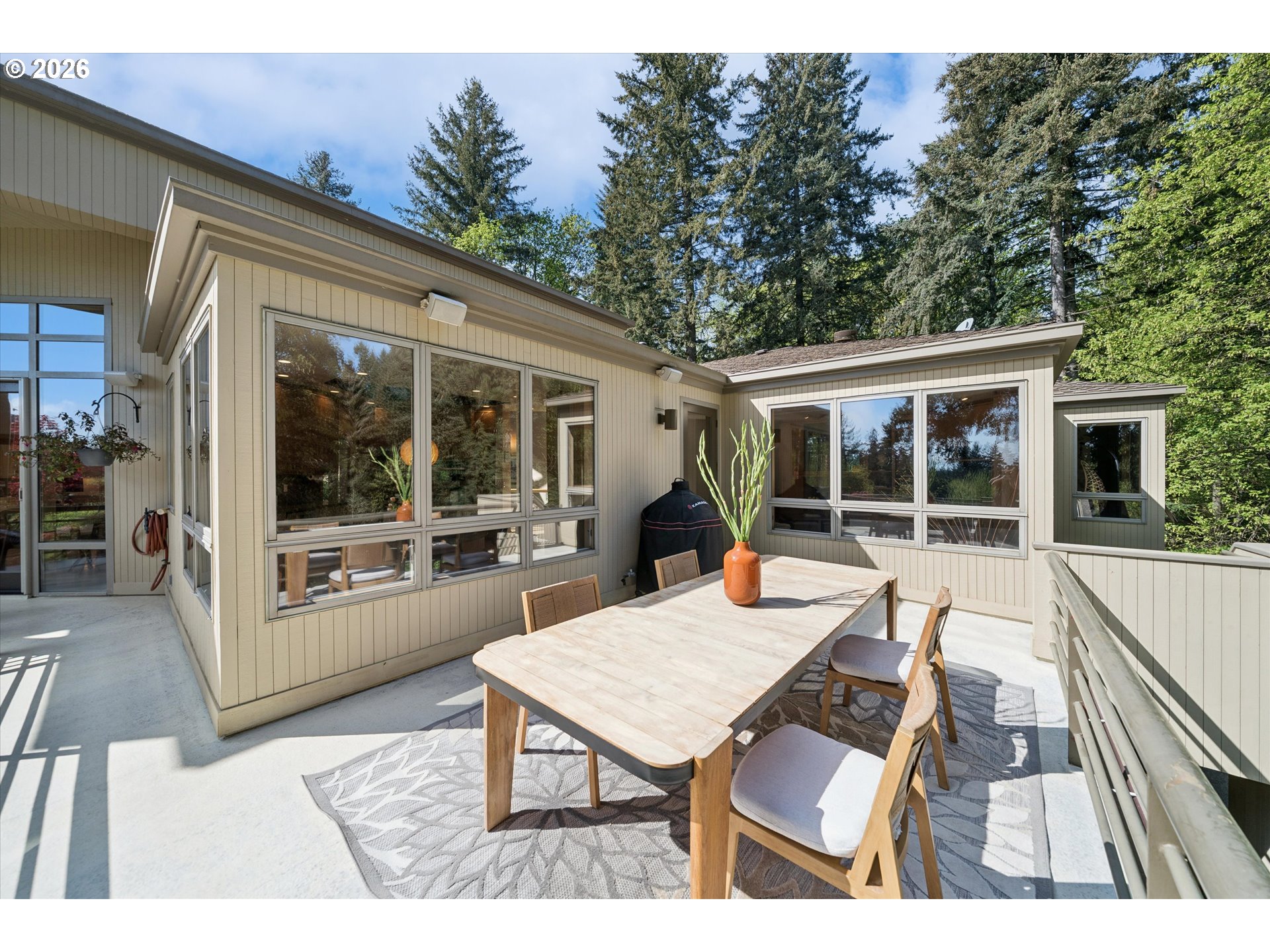 24400 Southwest Valley View Road West Linn, OR 97068 - Photo 13 of 48