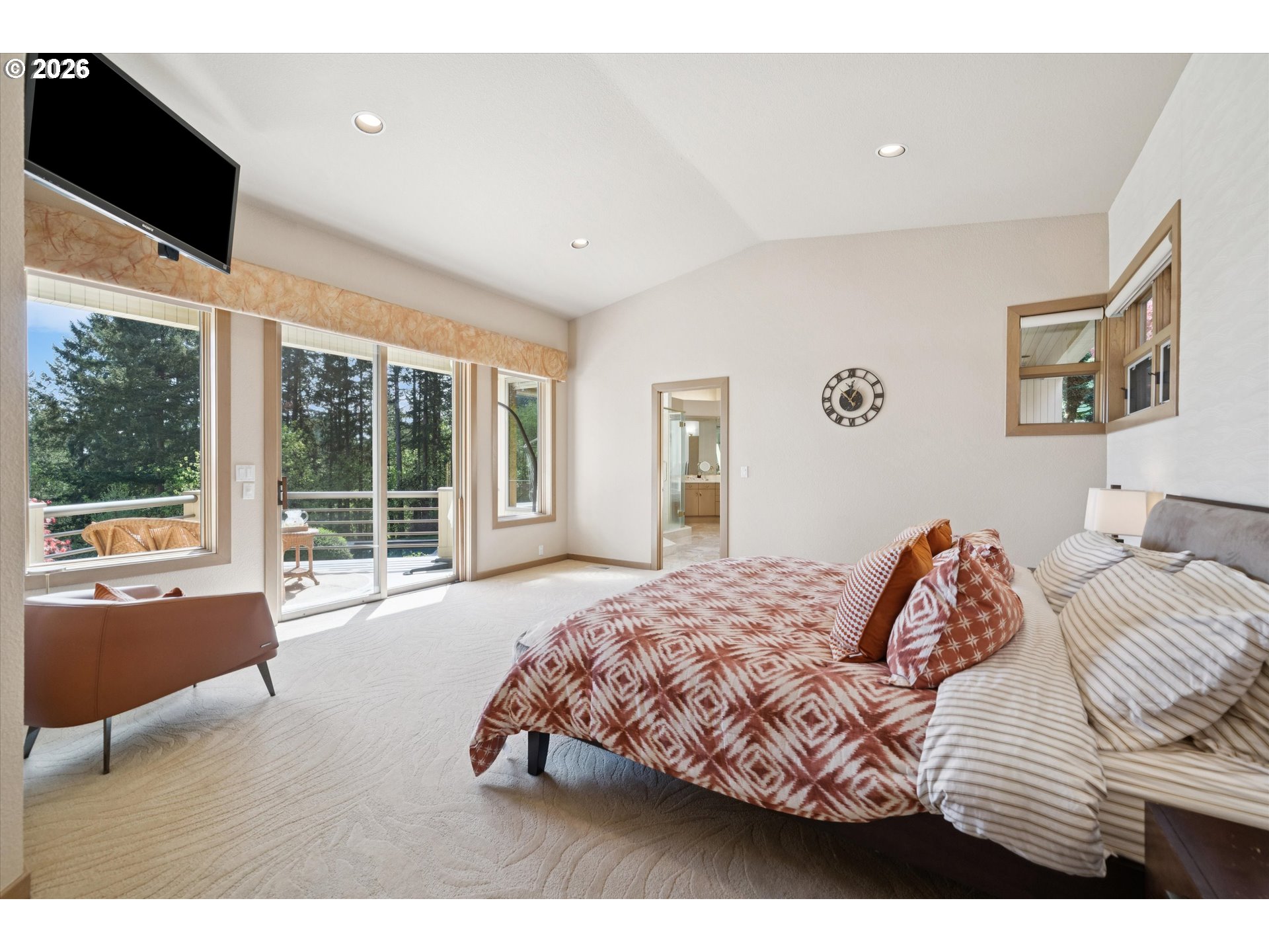 24400 Southwest Valley View Road West Linn, OR 97068 - Photo 15 of 48