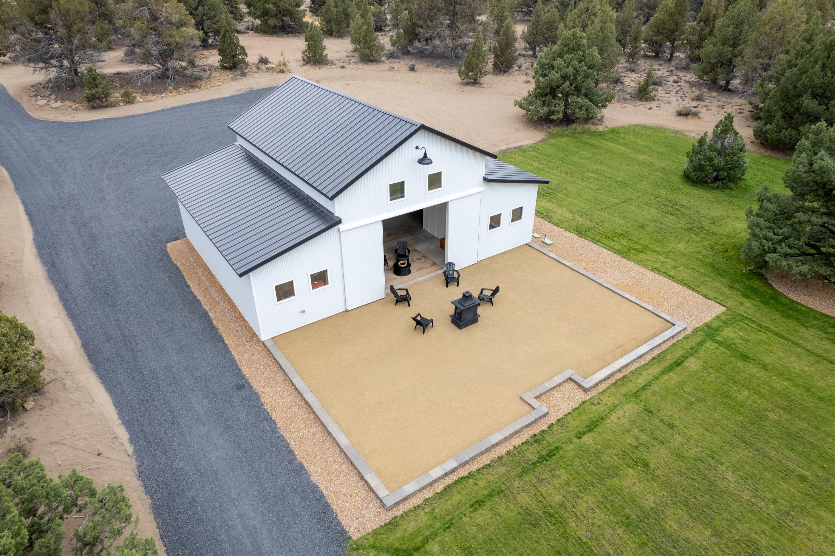 60950 Groff Road Bend, OR 97702 - Photo 29 of 53 29