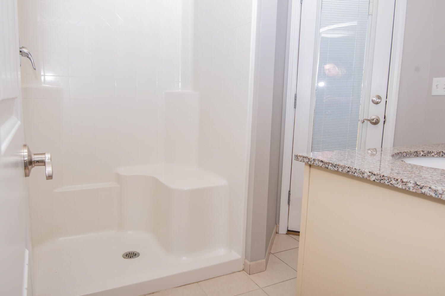 5265 Moore Loop Crestview, FL 32536 - Photo 18 of 25 a bathroom with a shower