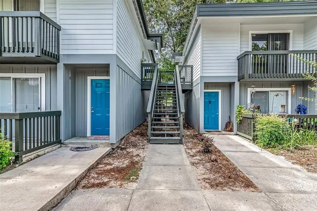 $999 | 3555 Southwest 20th Avenue, Unit 15, Gainesville, FL 32607