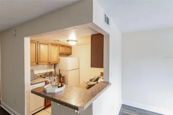 $1,100 | 3555 Southwest 20th Avenue, Unit 5, Gainesville, FL 32607