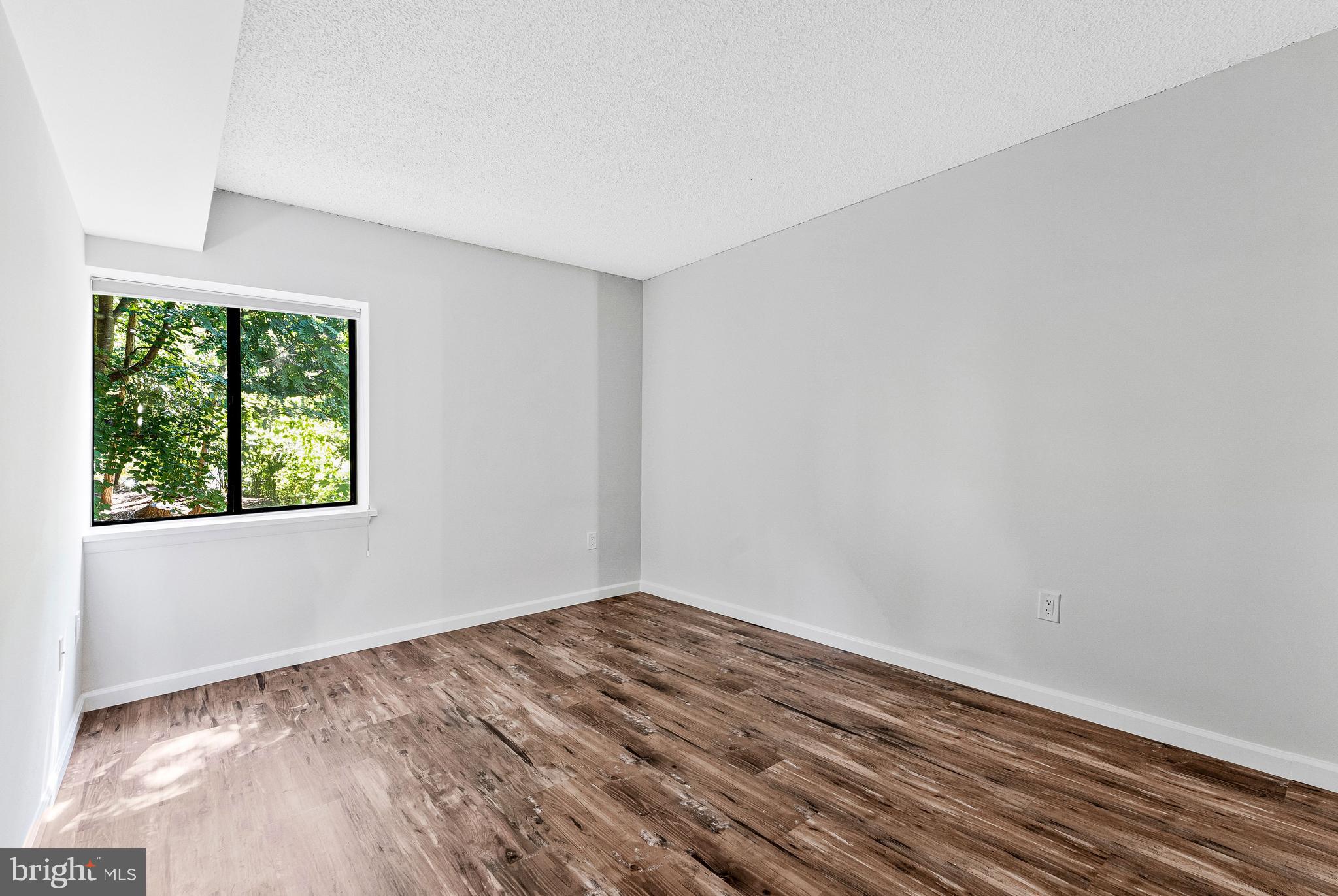 2210 Springwood Drive, Unit 107 Reston, VA 20191 - Photo 20 of 26