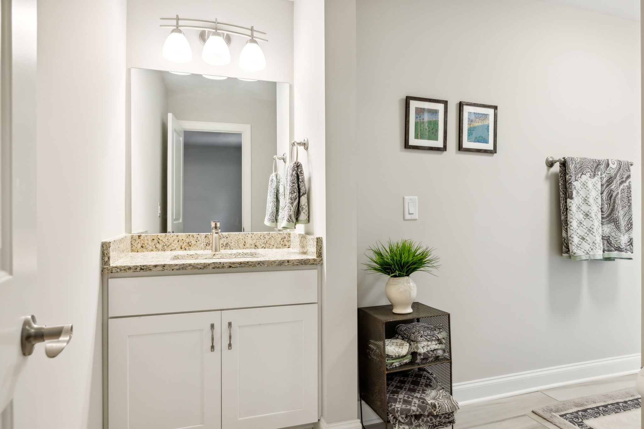 948 Glass Street Franklin, TN 37064 - Photo 22 of 40 a bathroom with a sink and a mirror