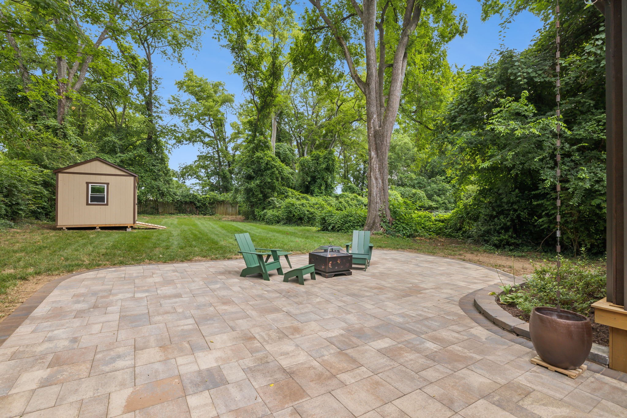 948 Glass Street Franklin, TN 37064 - Photo 35 of 40 a view of a backyard with sitting area
