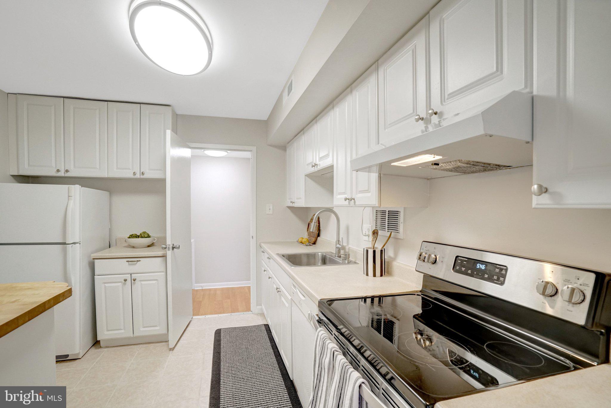3101 South Manchester Street, Unit 615 Falls Church, VA 22044 - Photo 4 of 33 Gallery Image 4