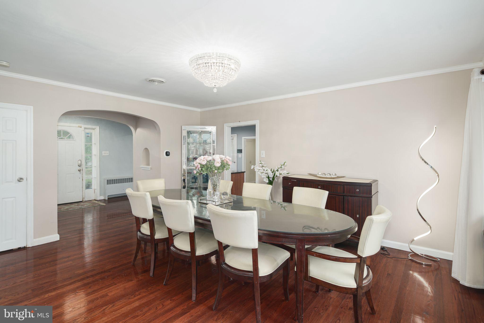 627 Ellis Road Havertown, PA 19083 - Photo 6 of 36 Formal Dining Room