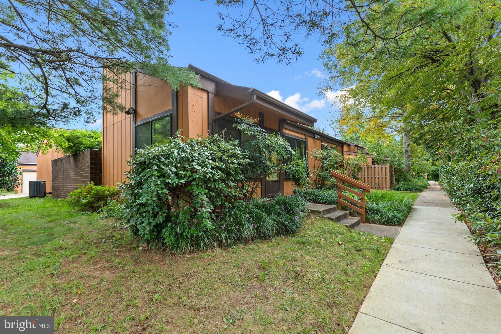 9032 Arlington Boulevard Fairfax, VA 22031 - Photo 26 of 30