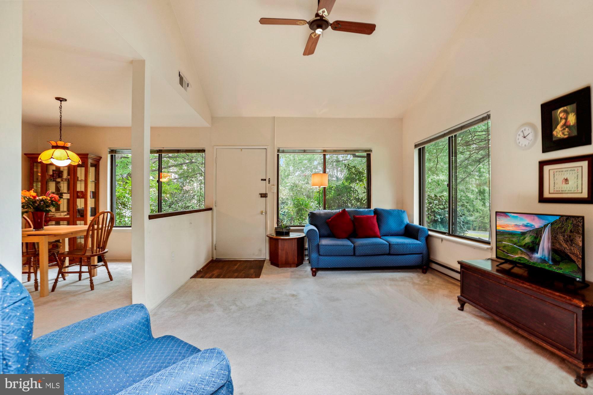 9032 Arlington Boulevard Fairfax, VA 22031 - Photo 6 of 30