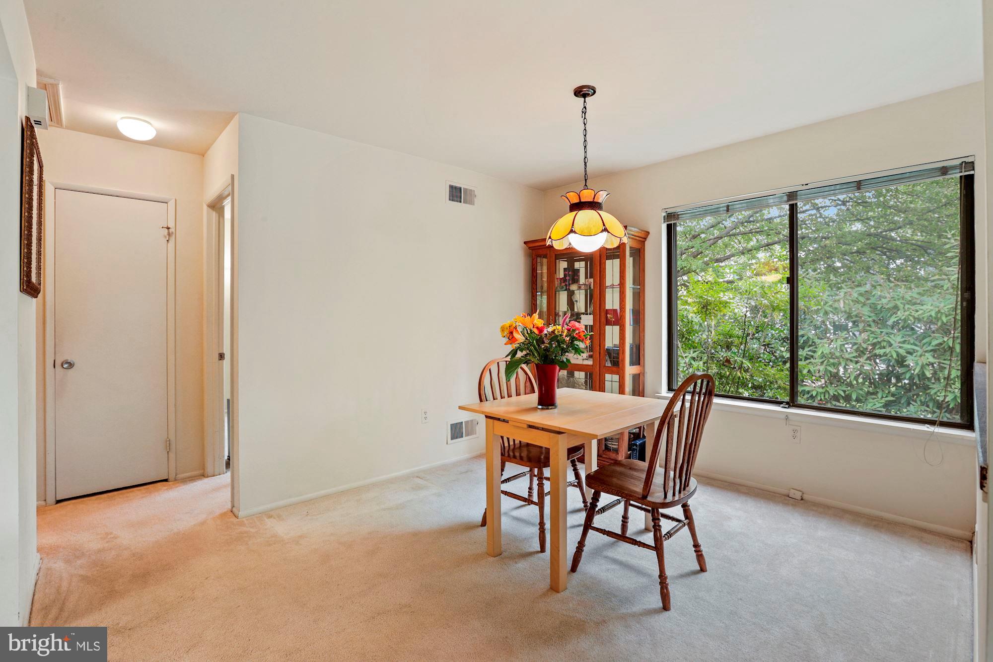 9032 Arlington Boulevard Fairfax, VA 22031 - Photo 8 of 30