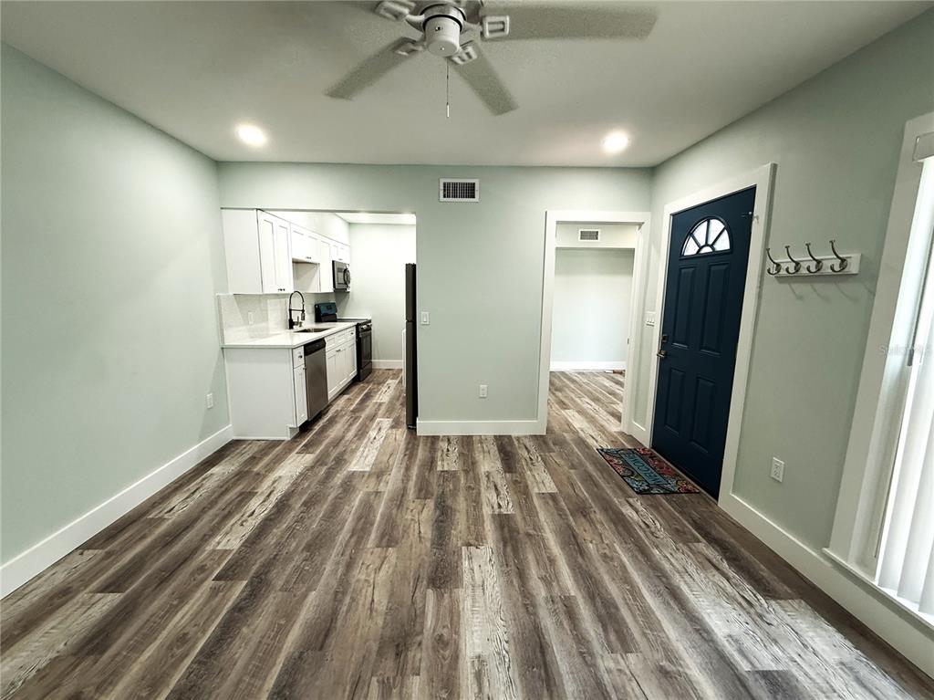 201 Medallion Boulevard, Unit D Madeira Beach, FL 33708 - Photo 5 of 28