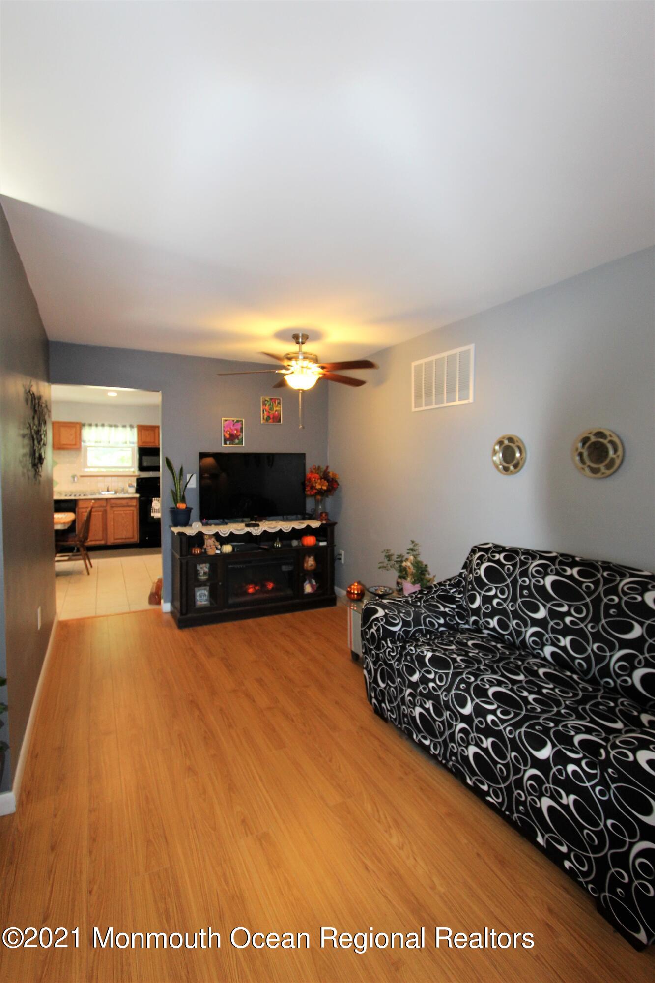18 Rothbard Road Hazlet, NJ 07730 - Photo 12 of 23 a very nice looking room with a large window