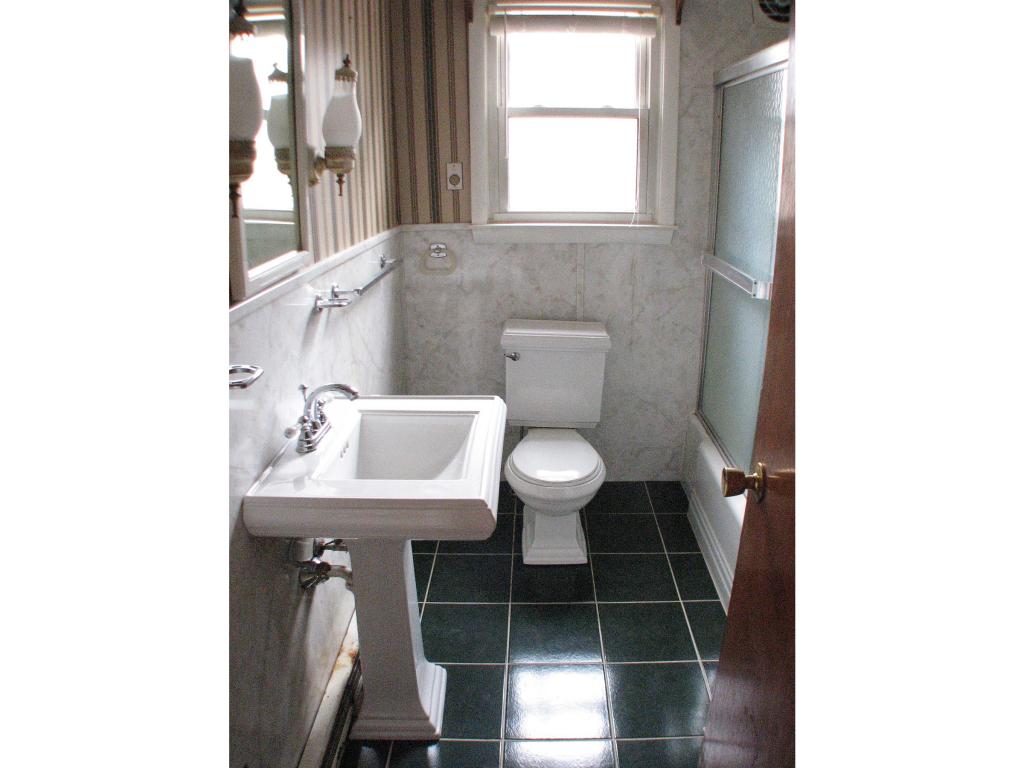 42 Piscataqua Road Dover, NH 03820 - Photo 8 of 19