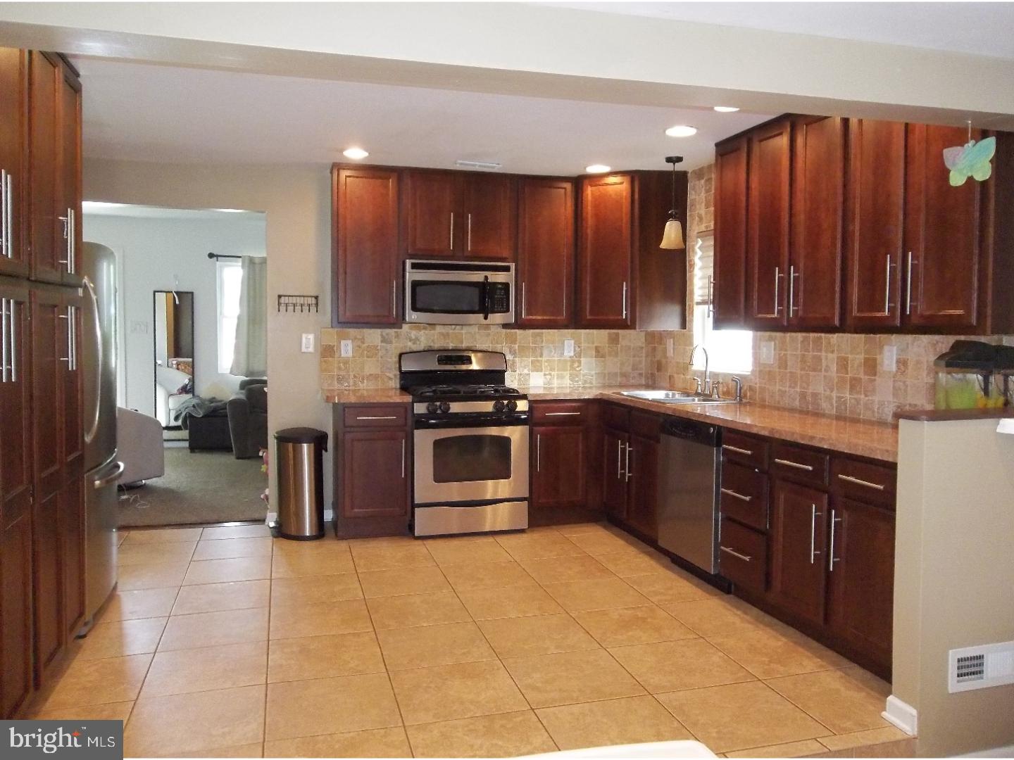 20 Sunset Road Turnersville, NJ 08012 - Photo 3 of 25 Kitchen