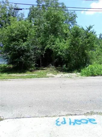 $20,000 | 2027 Benton Street, New Orleans, LA 70117