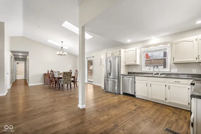 $399,900 | 3277 Muriel Place, Columbus, IN 47203