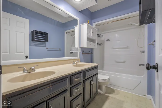 $399,900 | 3277 Muriel Place, Columbus, IN 47203