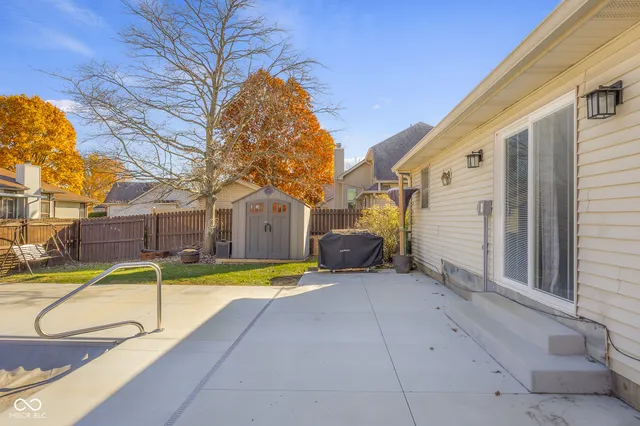 $399,900 | 3277 Muriel Place, Columbus, IN 47203