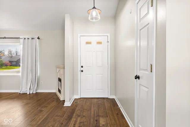 $399,900 | 3277 Muriel Place, Columbus, IN 47203