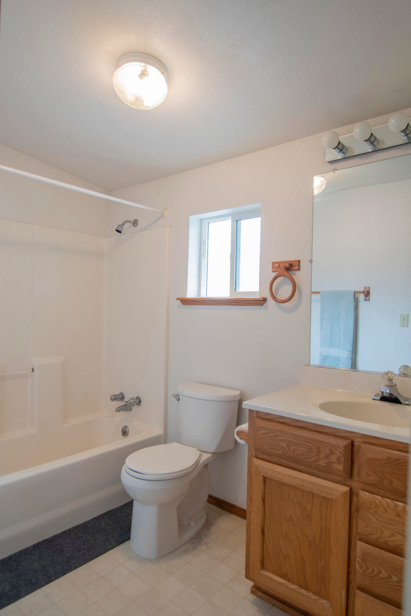 1728 Minear Road Medford, OR 97501 - Photo 65 of 68 ADU Bath