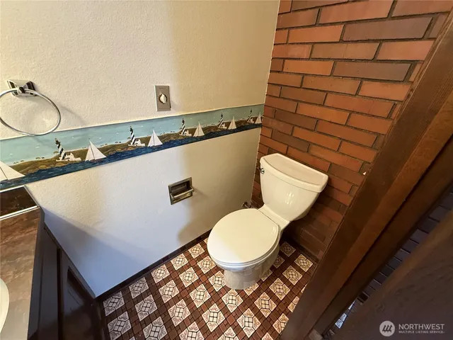 $1,950 | 2209 Colby Avenue, Unit 2, Everett, WA 98201