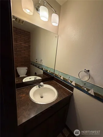 $1,950 | 2209 Colby Avenue, Unit 2, Everett, WA 98201