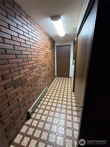 $1,950 | 2209 Colby Avenue, Unit 2, Everett, WA 98201