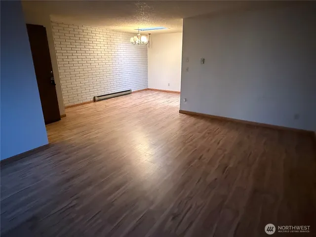 $1,950 | 2209 Colby Avenue, Unit 2, Everett, WA 98201