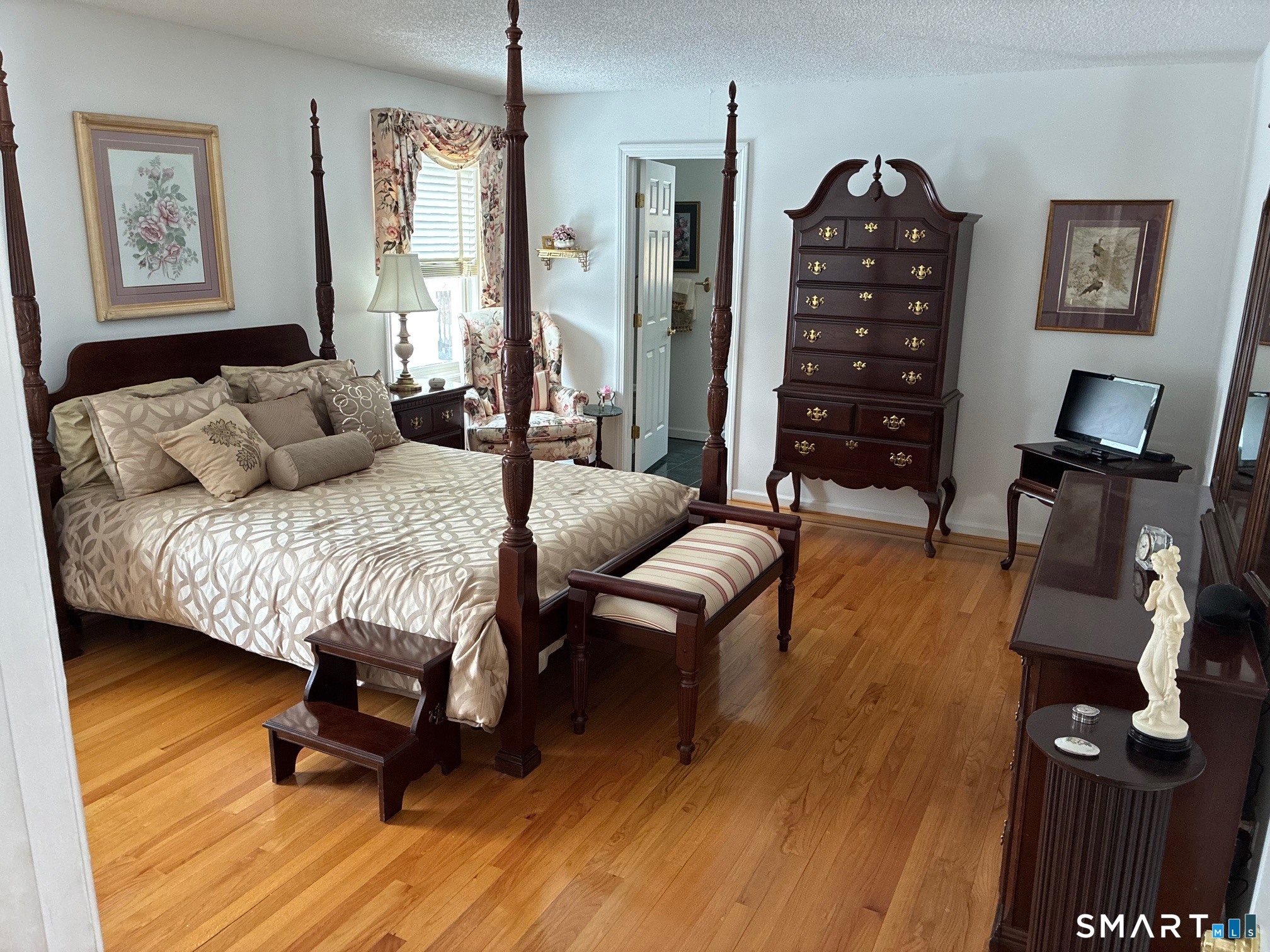 34 Canterbury Road, Unit 34 Hamden, CT 06514 - Photo 3 of 15