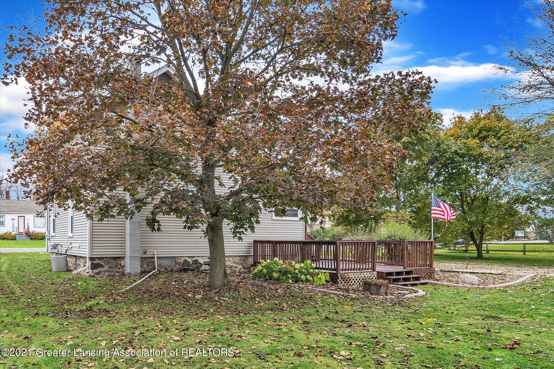 1977 Eden Road Mason, MI 48854 - Photo 22 of 25 22-1977 Eden Rd-Windowstill Real Estate