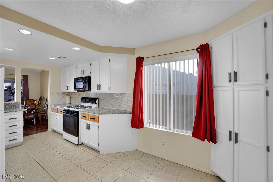 1408 Bareback Court Henderson, NV 89014 - Photo 9 of 24