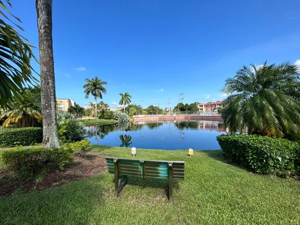 $1,900 | 5102 Northwest 79th Avenue, Unit 105, Doral, FL 33166