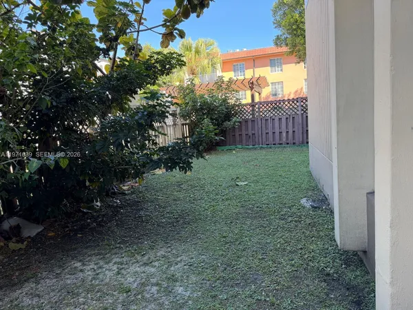 $1,900 | 5102 Northwest 79th Avenue, Unit 105, Doral, FL 33166