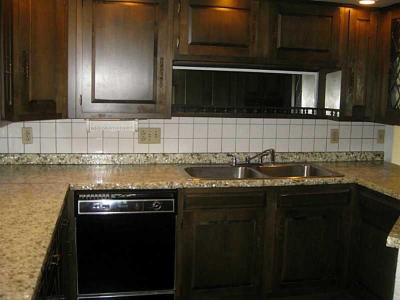 984 Barclay Road Indiana, PA 15701 - Photo 2 of 6 Kitchen.