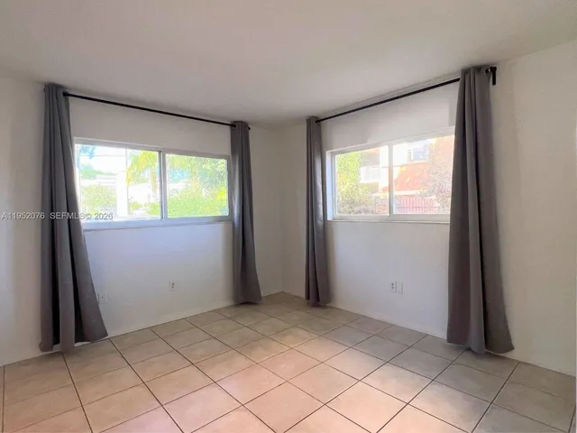 $1,900 | 2430 Northeast 135th Street, Unit 101, North Miami, FL 33181