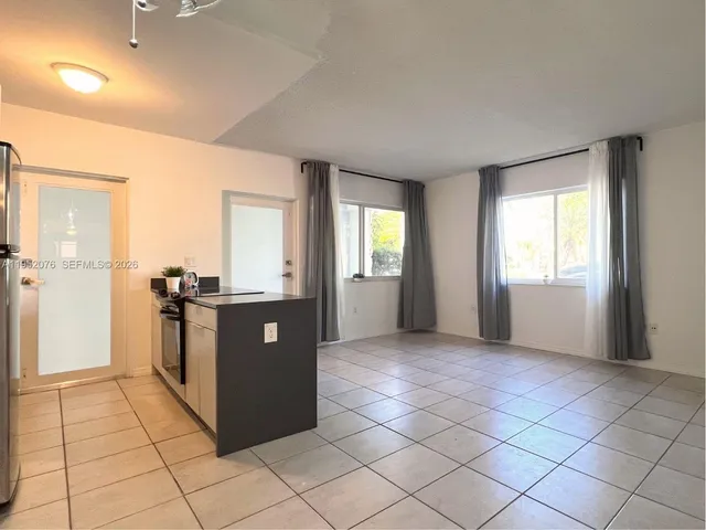 $1,900 | 2430 Northeast 135th Street, Unit 101, North Miami, FL 33181