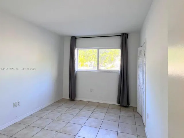 $1,900 | 2430 Northeast 135th Street, Unit 101, North Miami, FL 33181