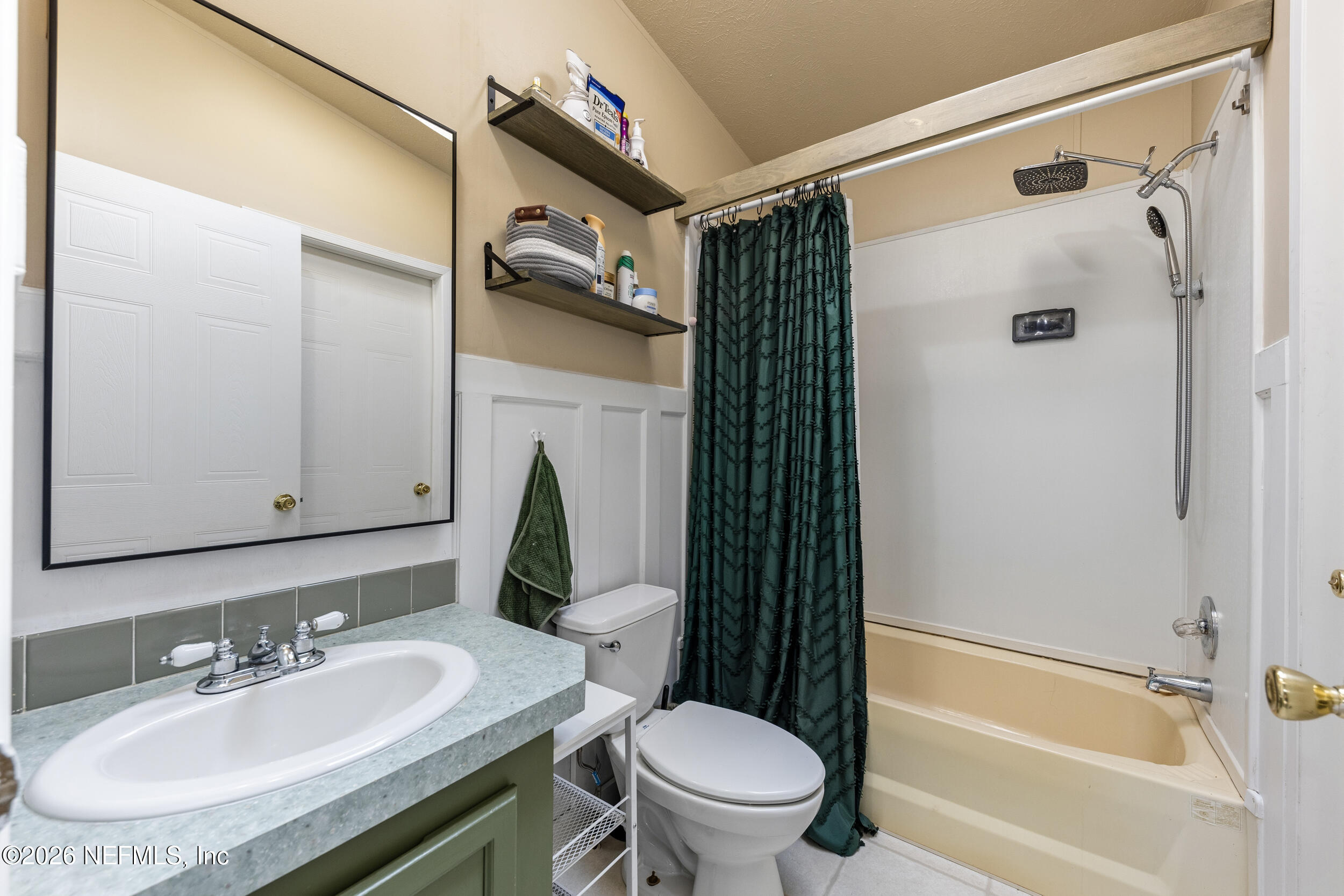 181 Carraway Church Road Palatka, FL 32177 - Photo 21 of 35 Bathroom 2
