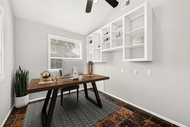 $1,825 | 115 12th Street, San Leon, TX 77539