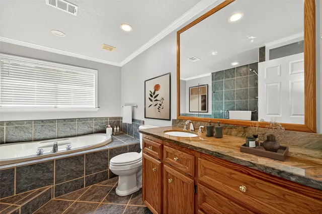 $1,825 | 115 12th Street, San Leon, TX 77539