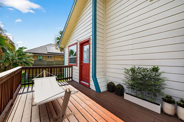 $1,825 | 115 12th Street, San Leon, TX 77539